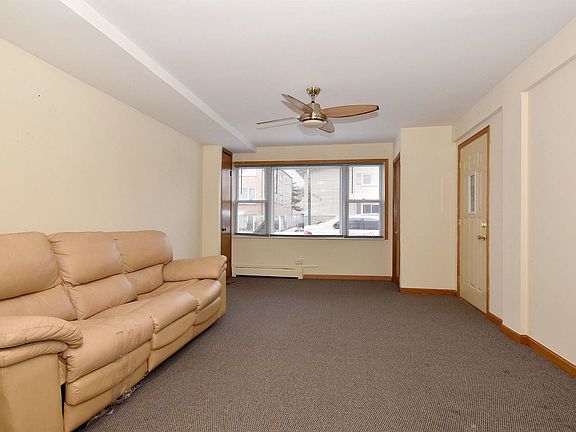 4th image of 6232 W Belmont Ave