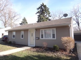 8243 44th Pl, Lyons, IL 60534