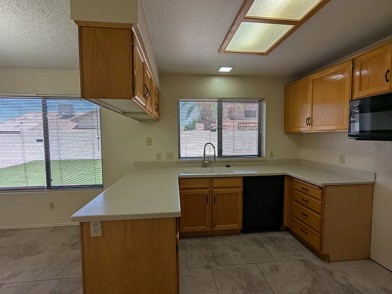5460 E Emerald Ave — Photo 15