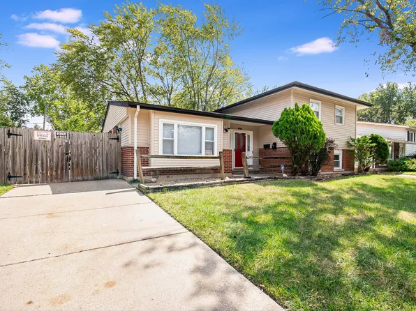 577 Homan Ave, Park Forest, IL 60466