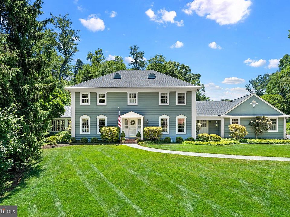 1st image of 102 Haywood Rd