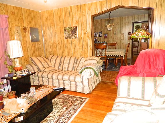 3rd image of 1520 Hammersley Ave