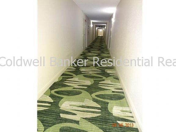 3rd image of 1000 Parkview Dr APT 721