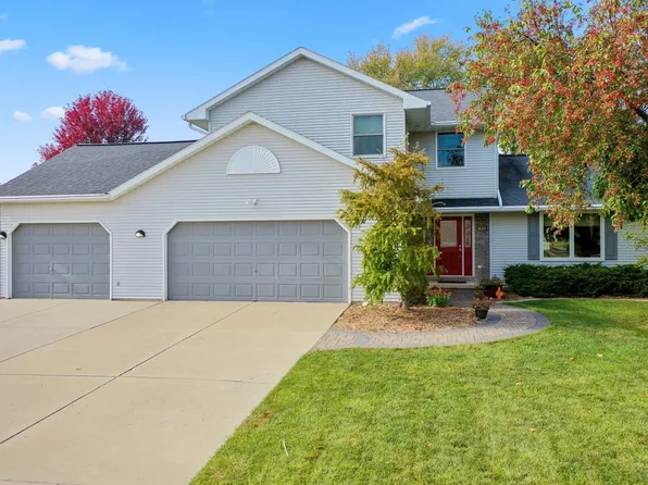 1822 Blue Spruce Ct, Green Bay, WI 54311
