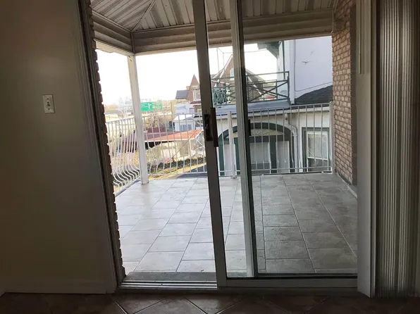 104-43 Ditmars Boulevard image 10 of 12