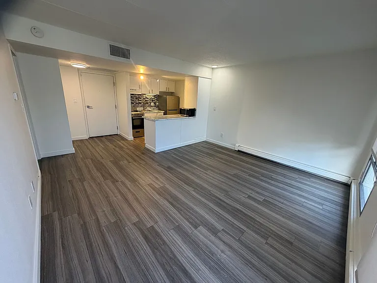 Sycamore Place Apartments — Photo 53