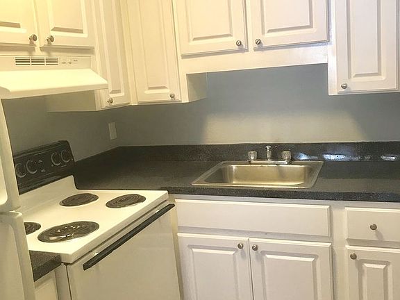 4th image of 8225 San Jose Manor Dr E APT 01