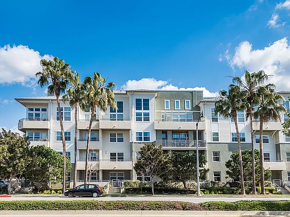 5th image of 7100 Playa Vista Dr APT 404