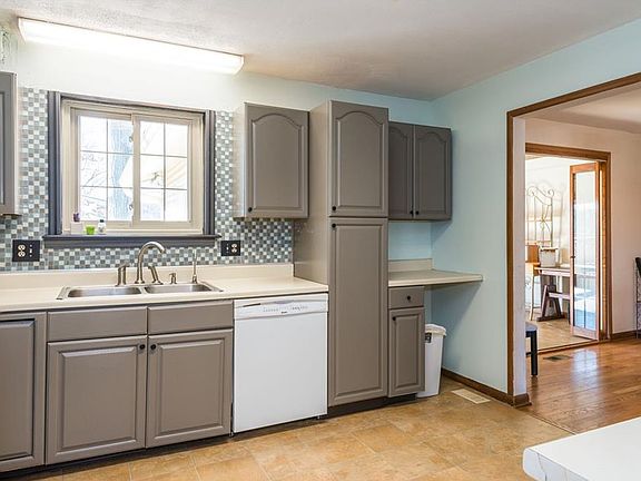404  Lincoln Green Drive Dayton OH 45449