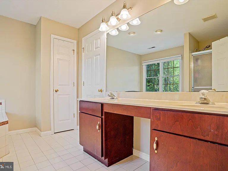 307 Rhineforte Dr — Photo 18