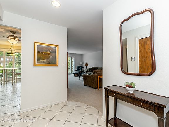 2nd image of 1230 N Western Ave APT 204