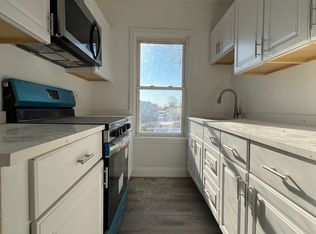 179 Woodbine St FLOOR 2, Pawtucket, RI 02860