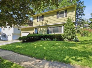 77 Drexmore Rd, Rochester, NY 14610