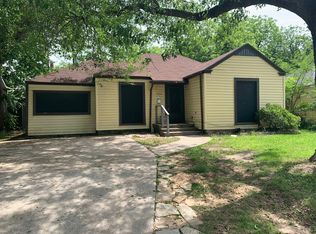 324 SE 12th St, Grand Prairie, TX 75051