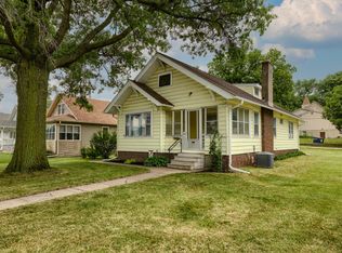 8022 N 30th St, Omaha, NE 68112