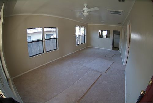 LIVINGROOM/DINNINGROOM