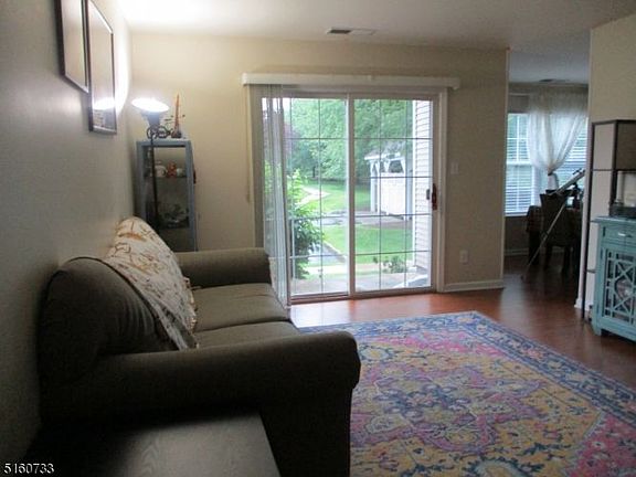 4th image of 86 Williamson Ct