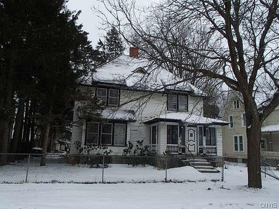 3rd image of 335 W Kennedy St