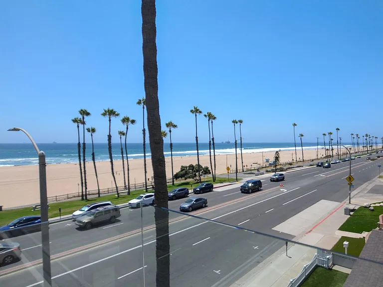 1000 Pacific Coast Hwy #7 — Photo 14