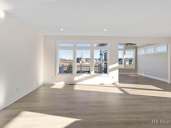 5th image of 3760 Leenheer Dr #12