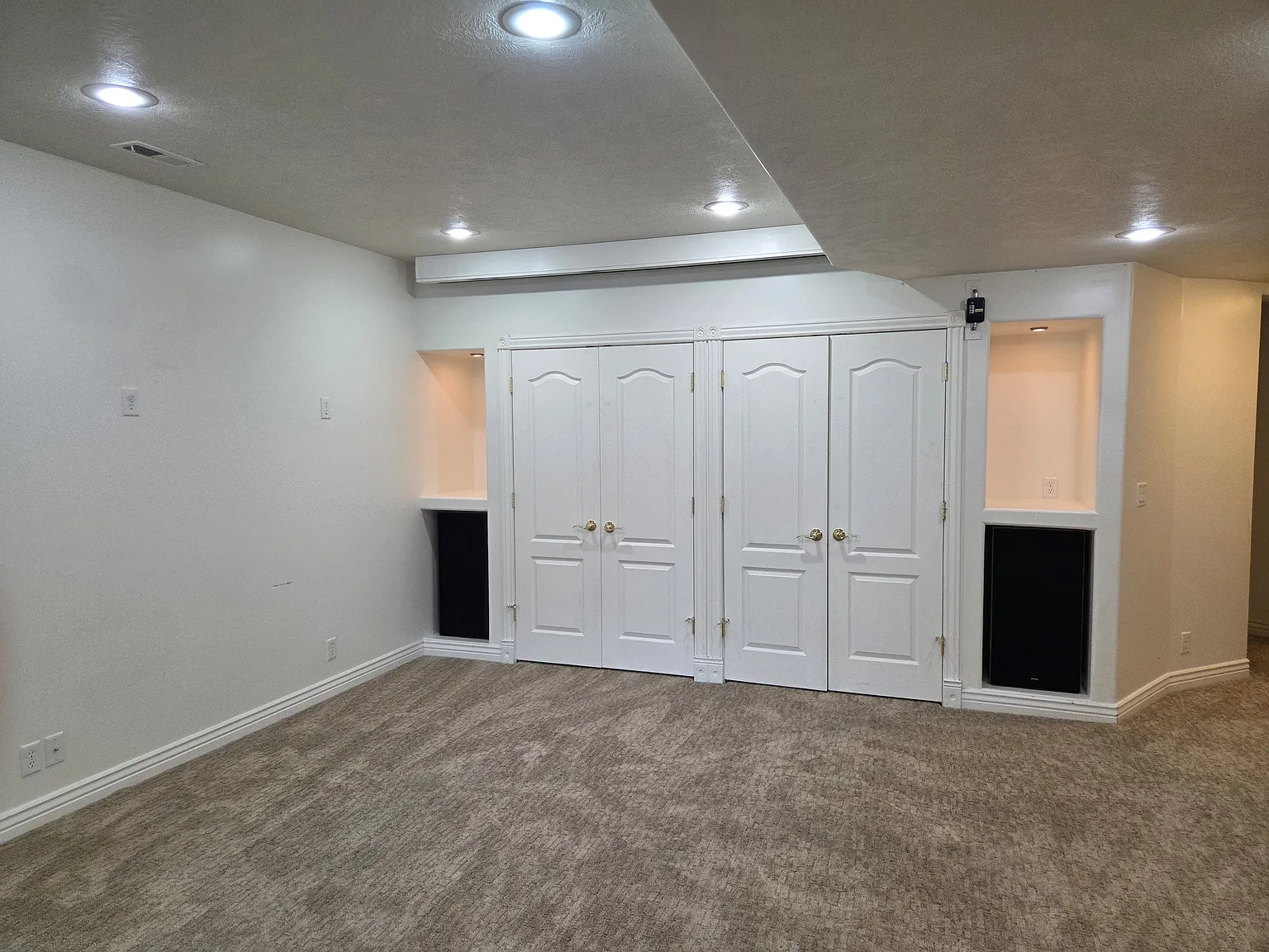 3 bed, 1.5 bath, 2000 sqft, $2,450 — Photo 4