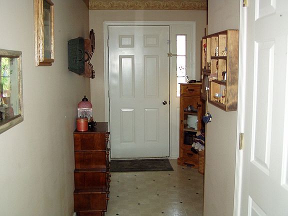 2nd image of 4276 Bedford Dr