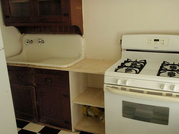 4th image of 520 Magazine St APT 5