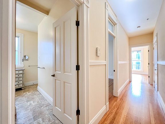3rd image of 1260 California St APT 9