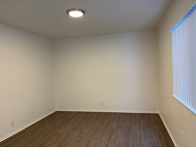 1321 Peckham St #8 — Photo 19