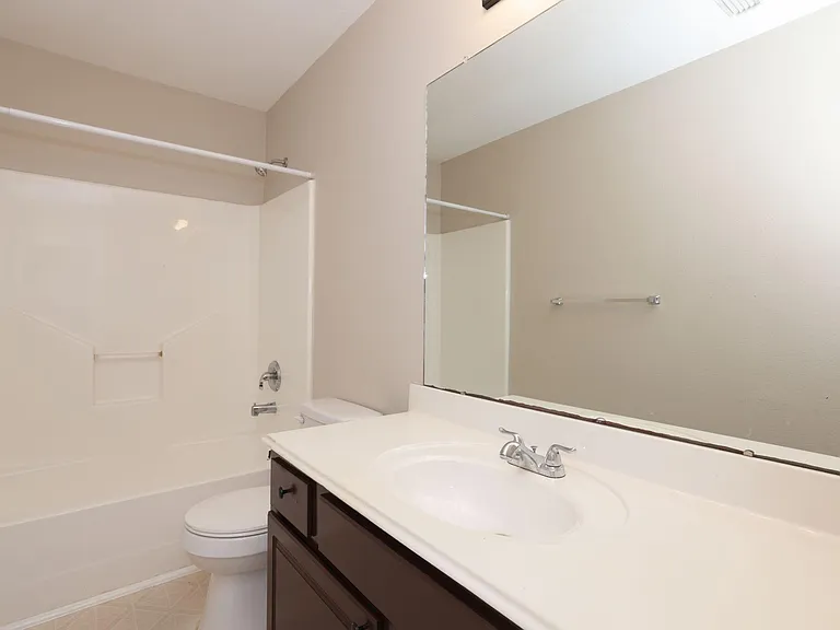15422 Ferness Ln — Photo 21