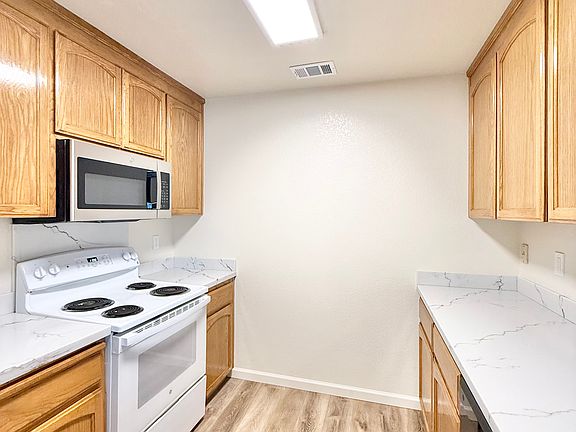 3rd image of 434 E Alameda St APT 207