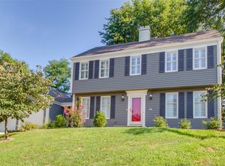 4721 Blu Fountain Dr, Godfrey, IL 62035