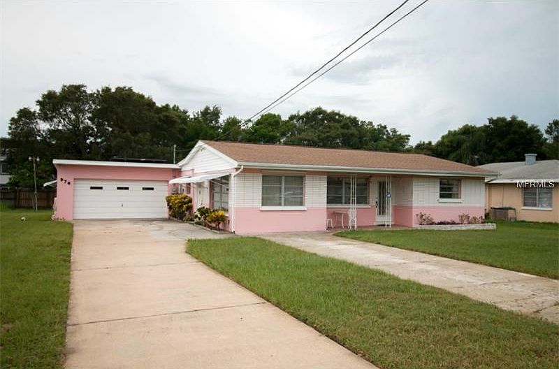1st image of 978 Sunrise Dr
