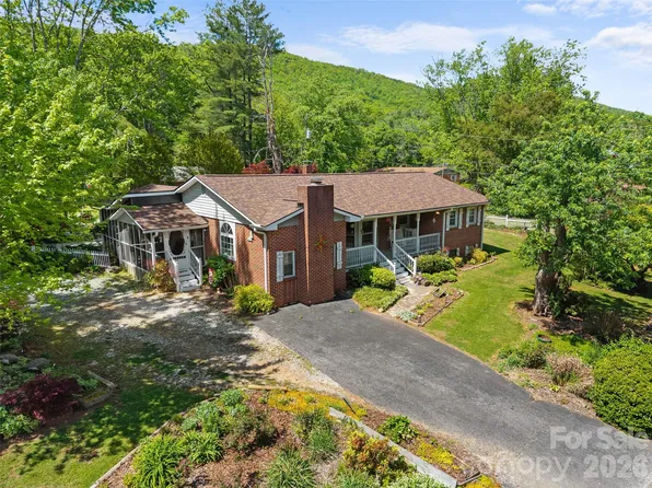 4 Forge Dr, Mills River, NC 28759