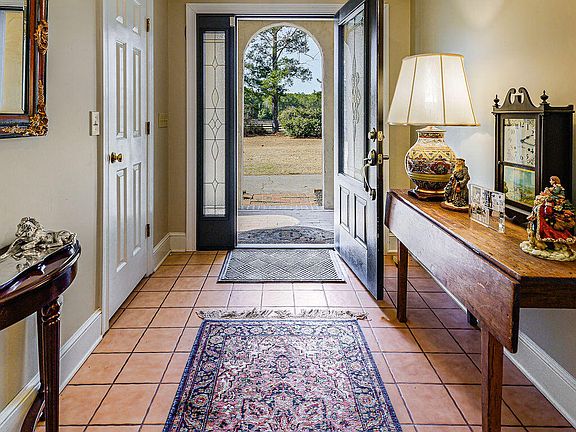 5th image of 450 Addor Road