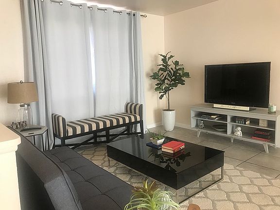 4th image of 71515 Florida Dr