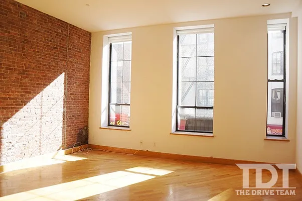 Rented by J Misrahi Realty Corp | media 28