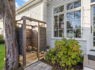 400 Paradise Ave #M, Middletown, RI 02842