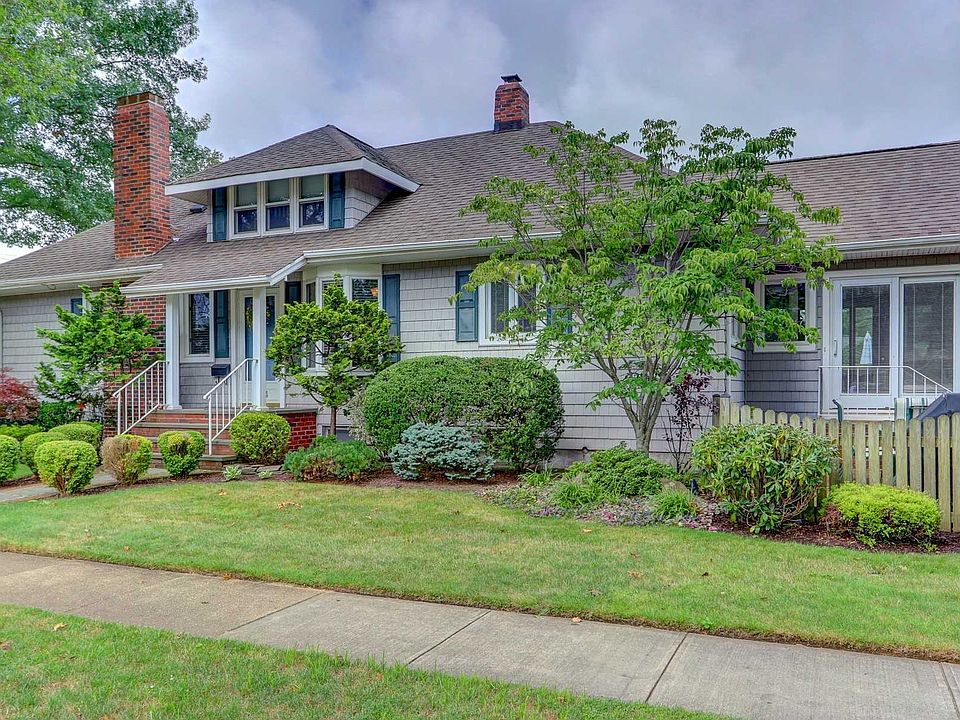 1st image of 204 Burtis Ave