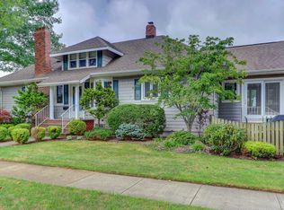204 Burtis Ave, Rockville Centre, NY 11570