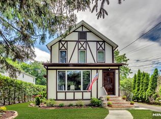 77 Myrtle Ave, Allendale, NJ 07401