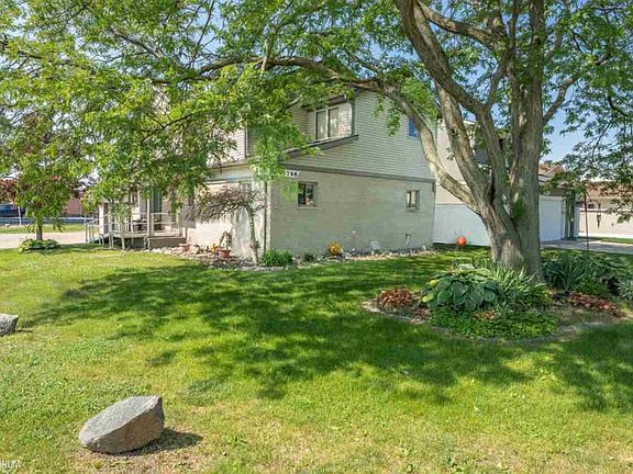 4th image of 35798 Schmid Dr