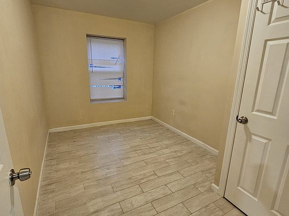 5th image of 31 Bragaw Ave #B