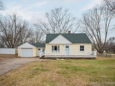 15187 160th Ave, Grand Haven, MI, 49417