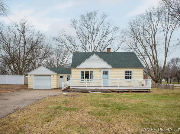 15187 160th Ave, Grand Haven, MI 49417