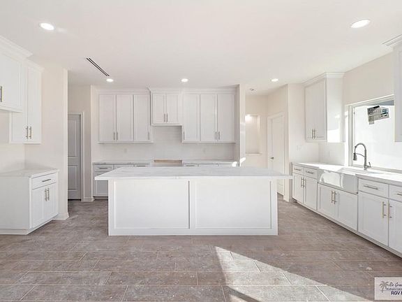 4th image of 9032 New Orleans Ct #103