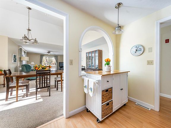 3rd image of 12 Kettle Lane