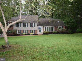 28 Chipmunk Ln, Media, PA 19063