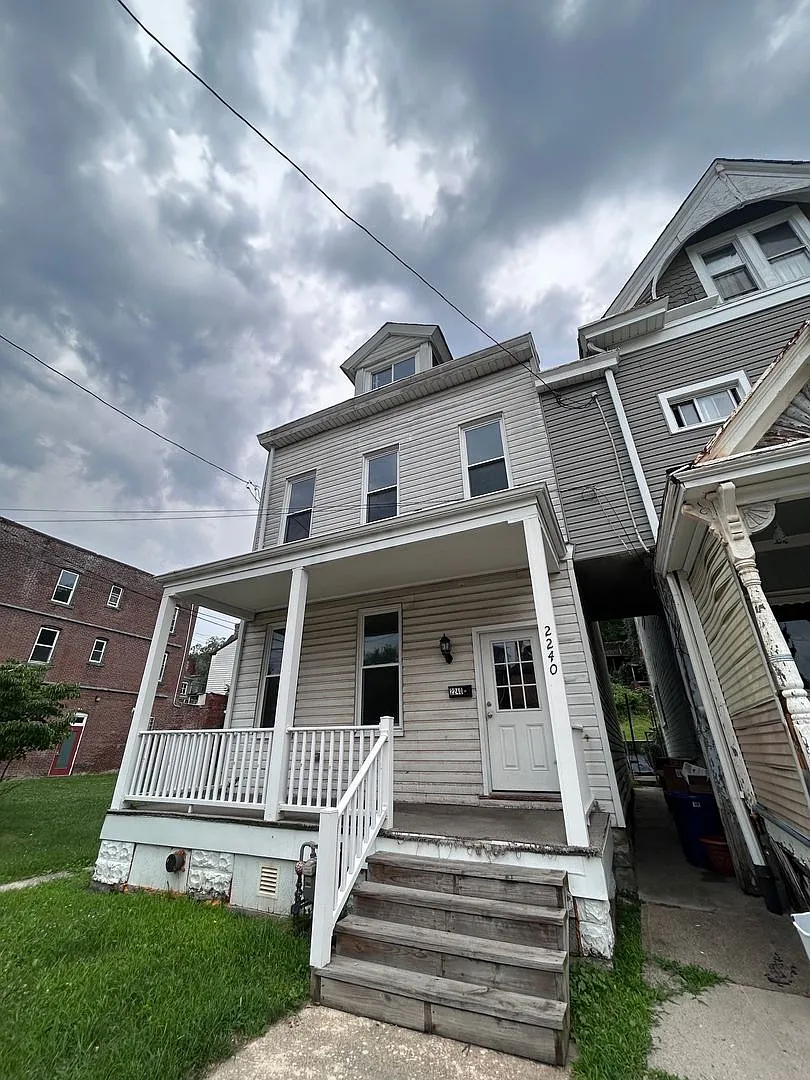 Spacious 4 Bedroom 1 Bathroom Single Family Home (Perry South) — Photo 3