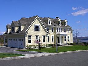 1st image of 11 Riverton Dr